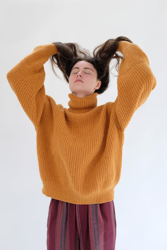 Baserange Mea Turtleneck Pullover