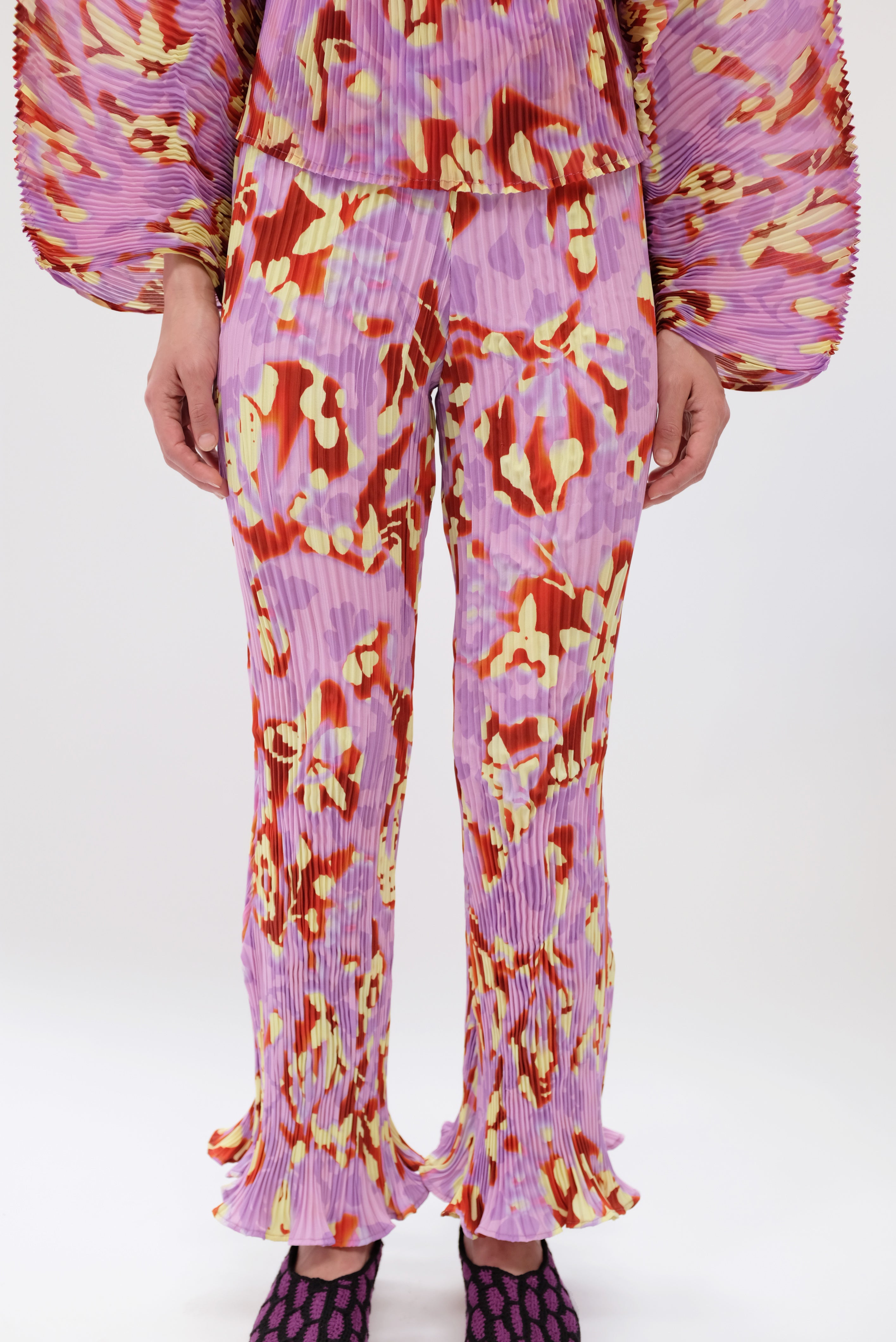 Julia Heuer Daliah Trouser in Mariaパンツ Daliah Trousers in Light Marie – Julia Heuer