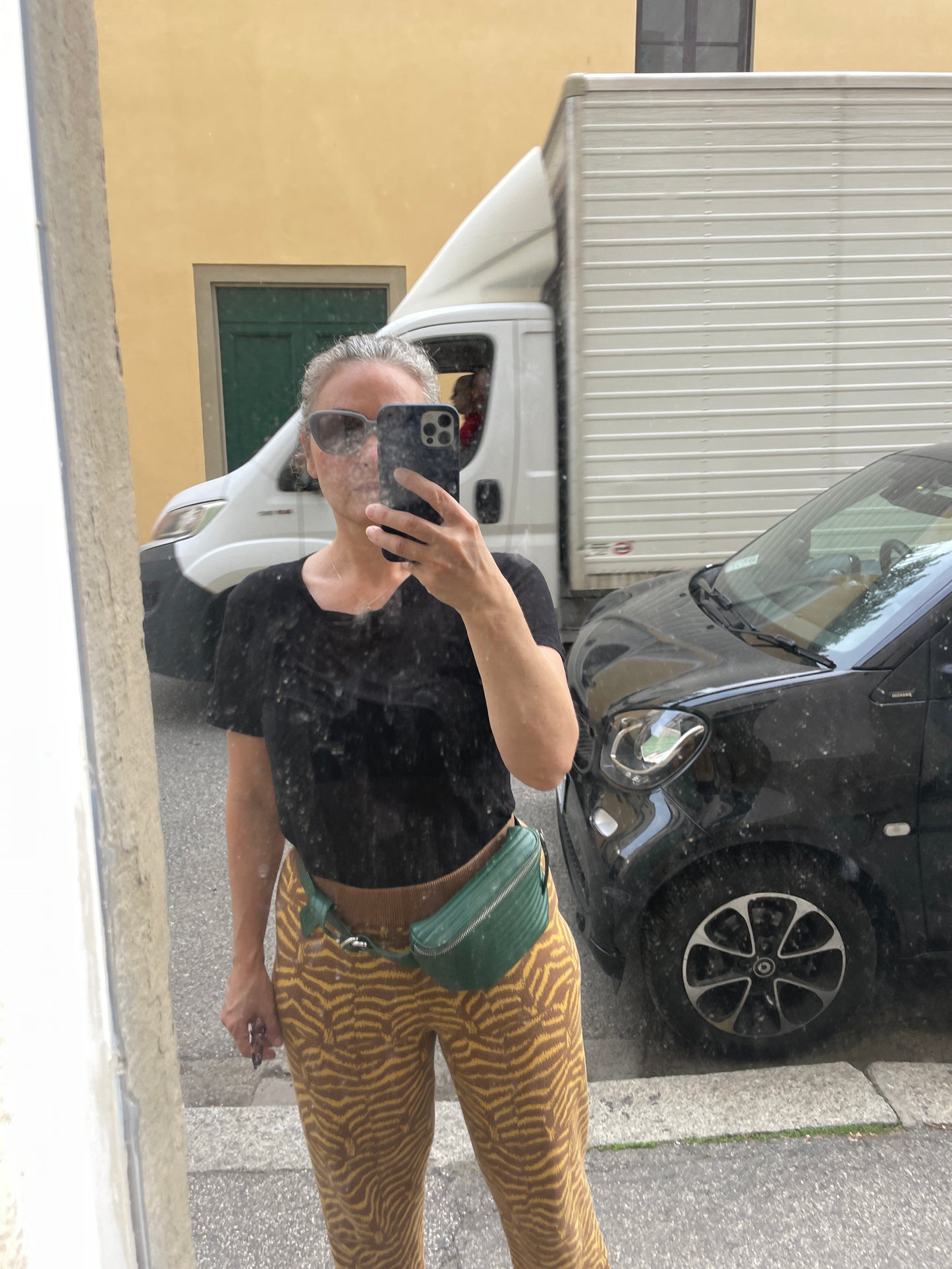 Beklina Ribbed Belt Bag