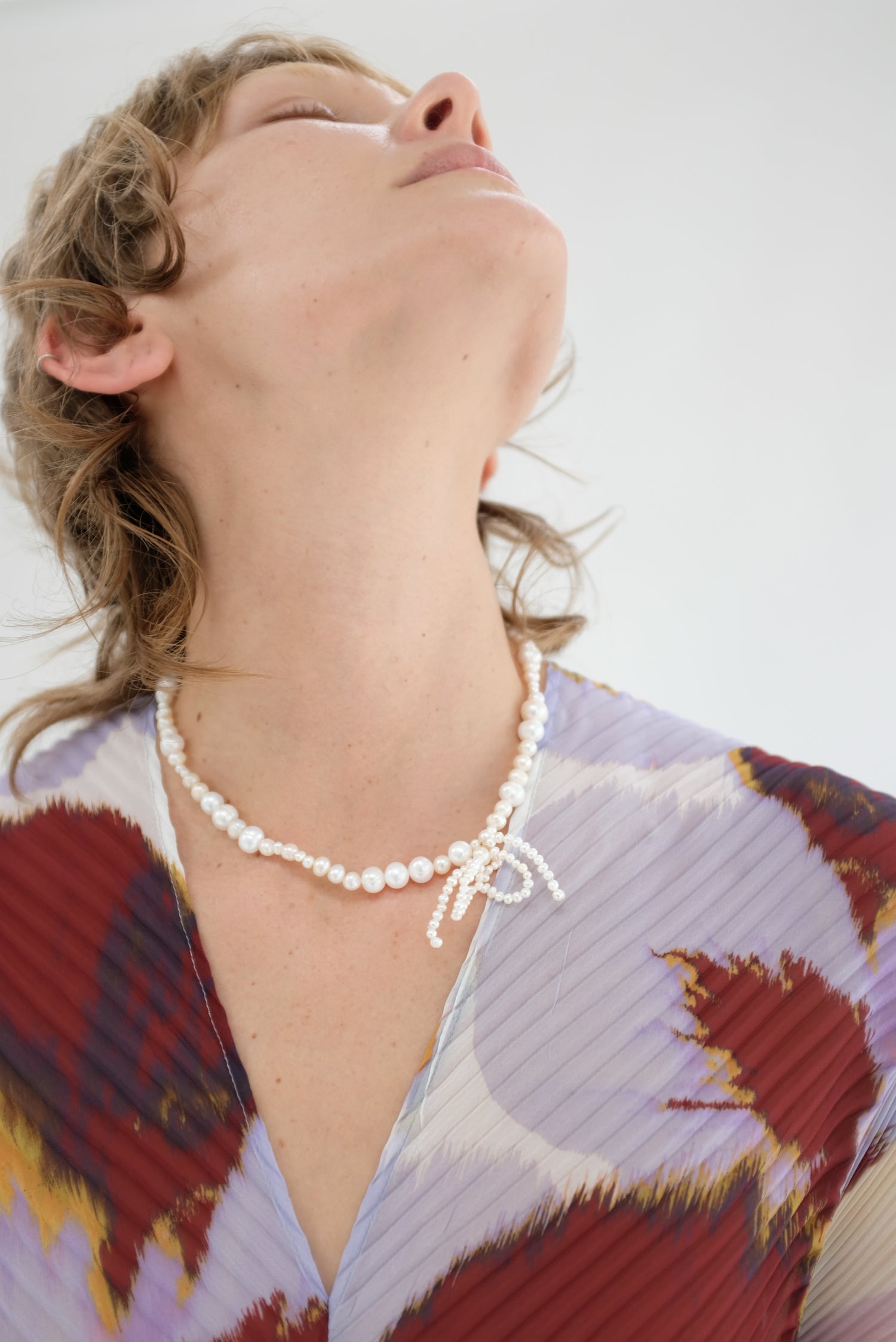 Labro Otto Pearl Necklace Bow / BEKLINA