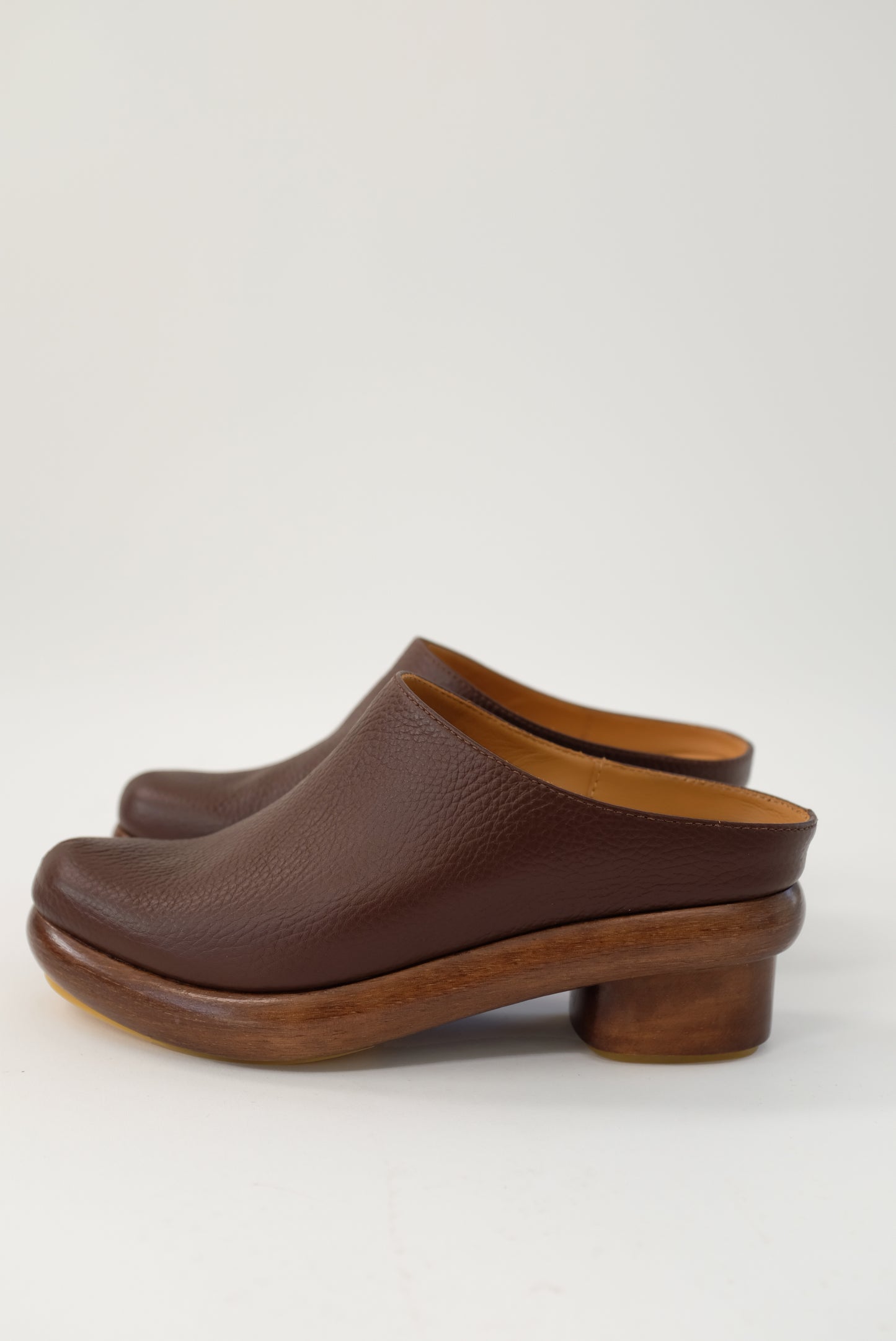 Beklina Low Sedia Clog Castagna