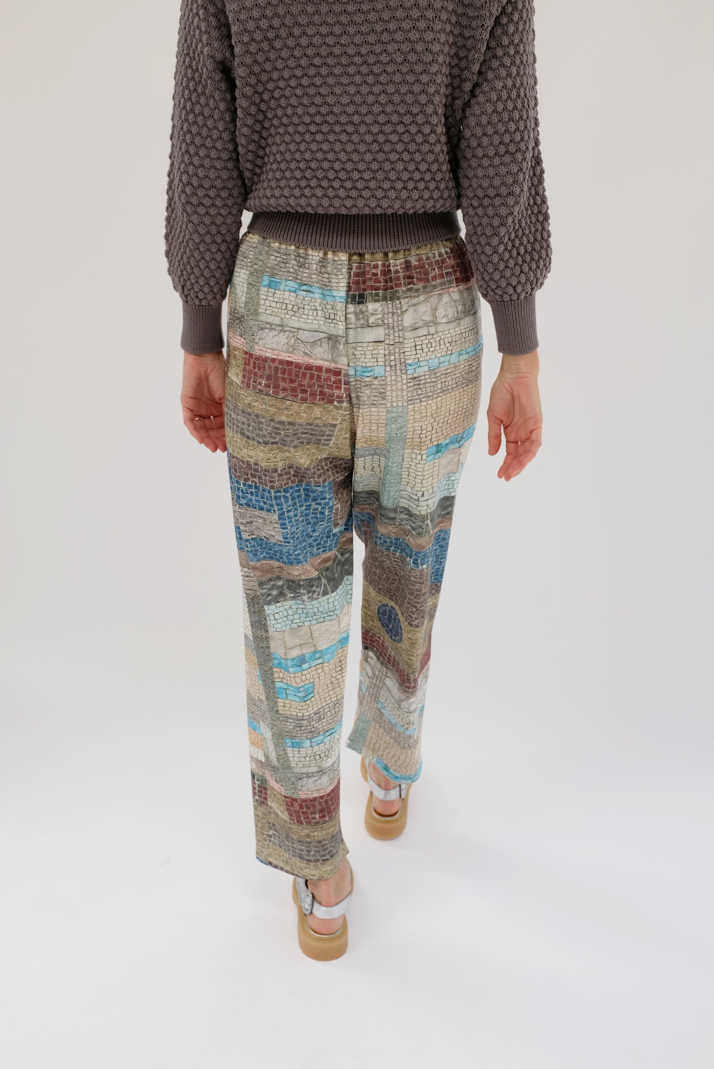 Beklina Basic Pant Iceland Mural