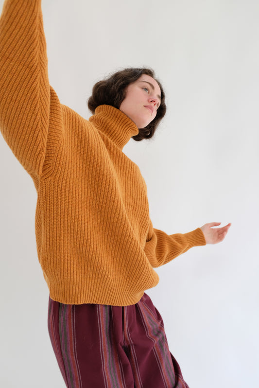 Baserange Mea Turtleneck Pullover