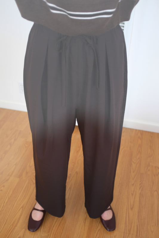 Cordera Pleated Relaxed Pant Dark Brown