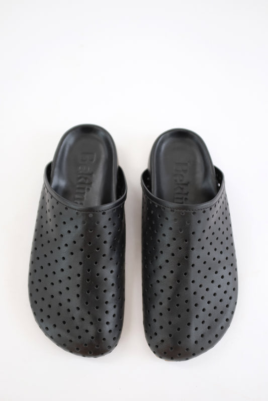 Beklina Gubi Mules Perforated Black