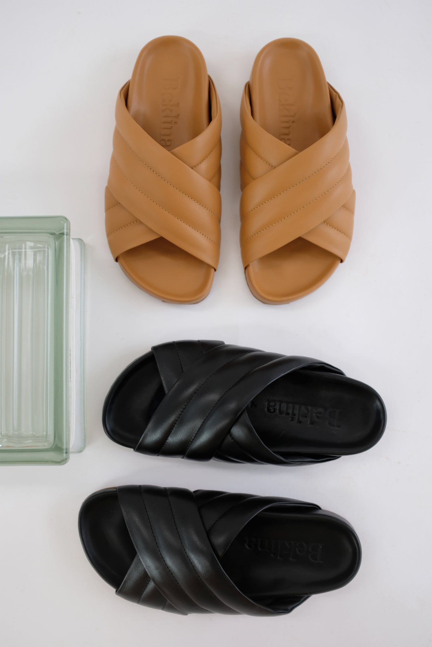 Beklina Gubi Cross Slide Nuez