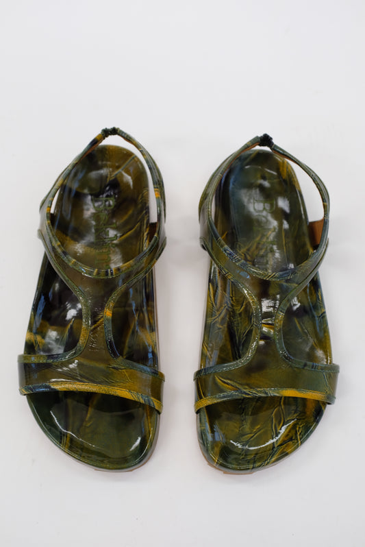 Beklina Gubi Sandal Gassosa