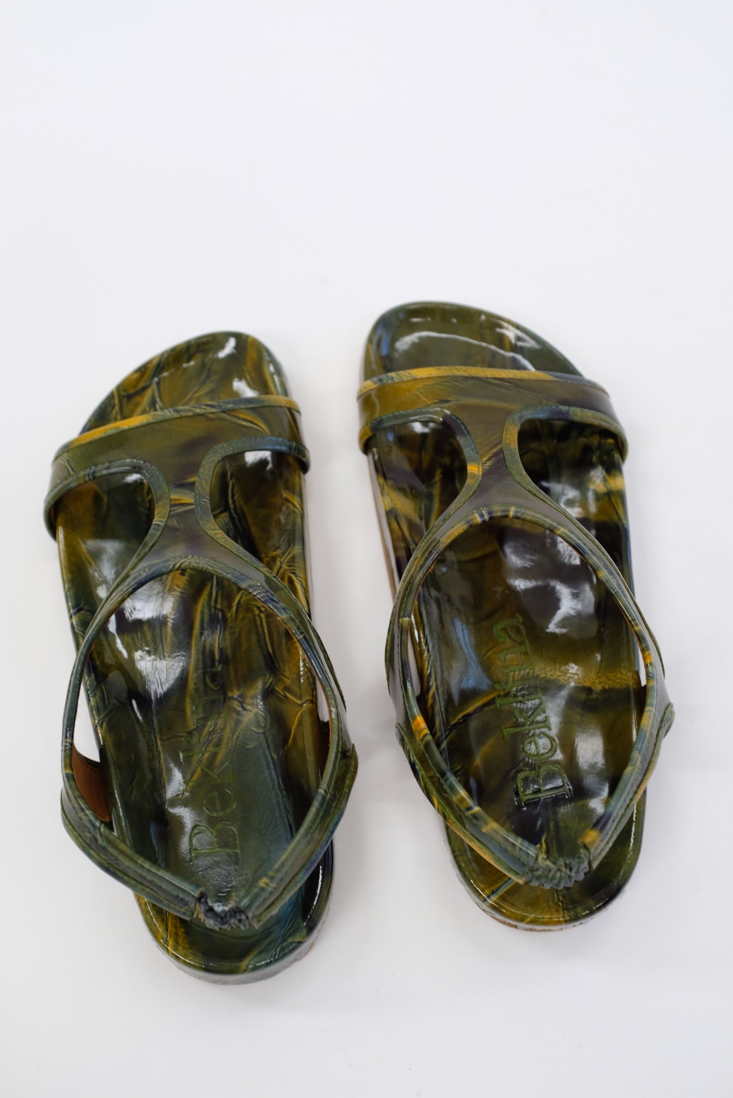 Beklina Gubi Sandal Gassosa