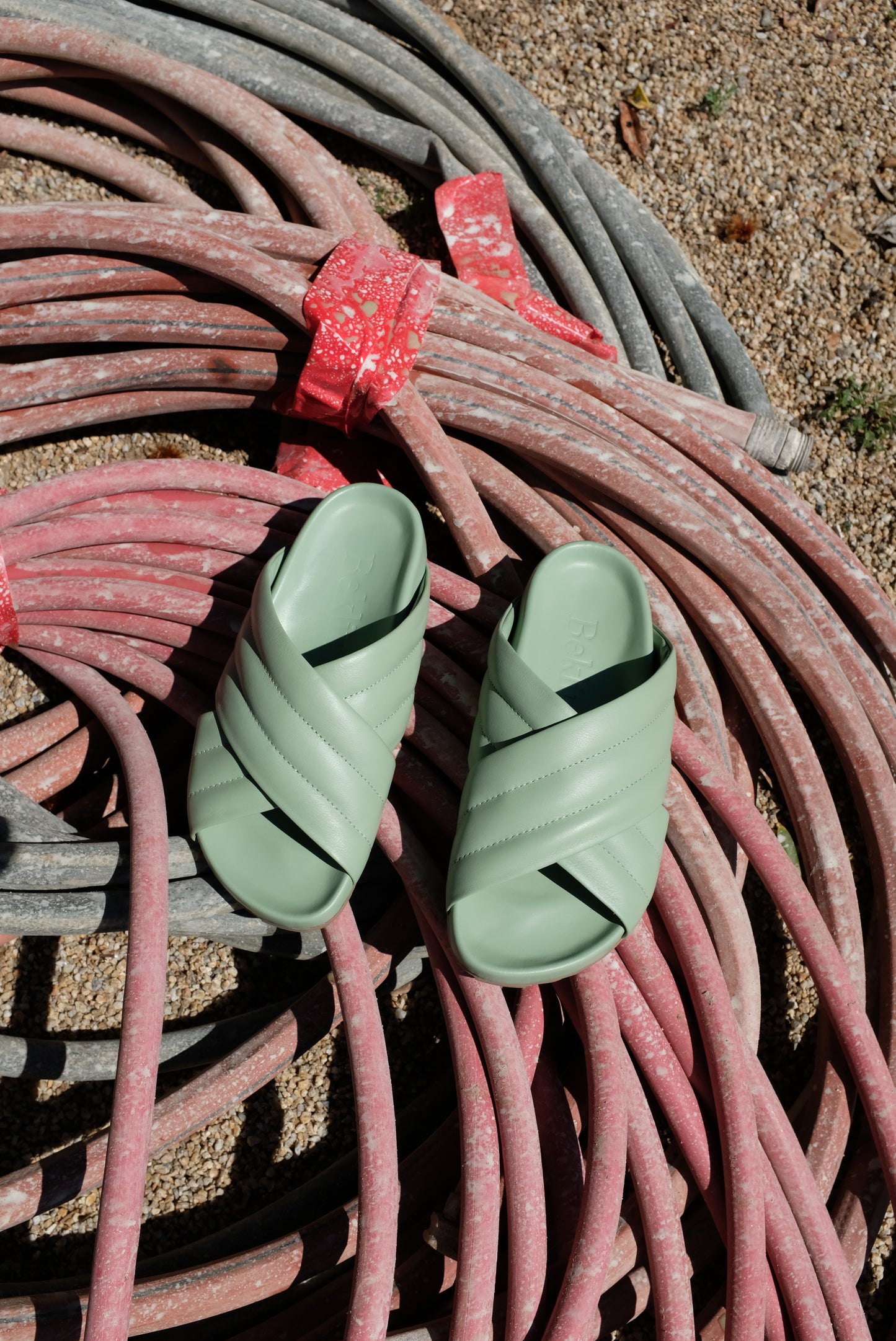 Beklina Gubi Cross Slide Pistachio