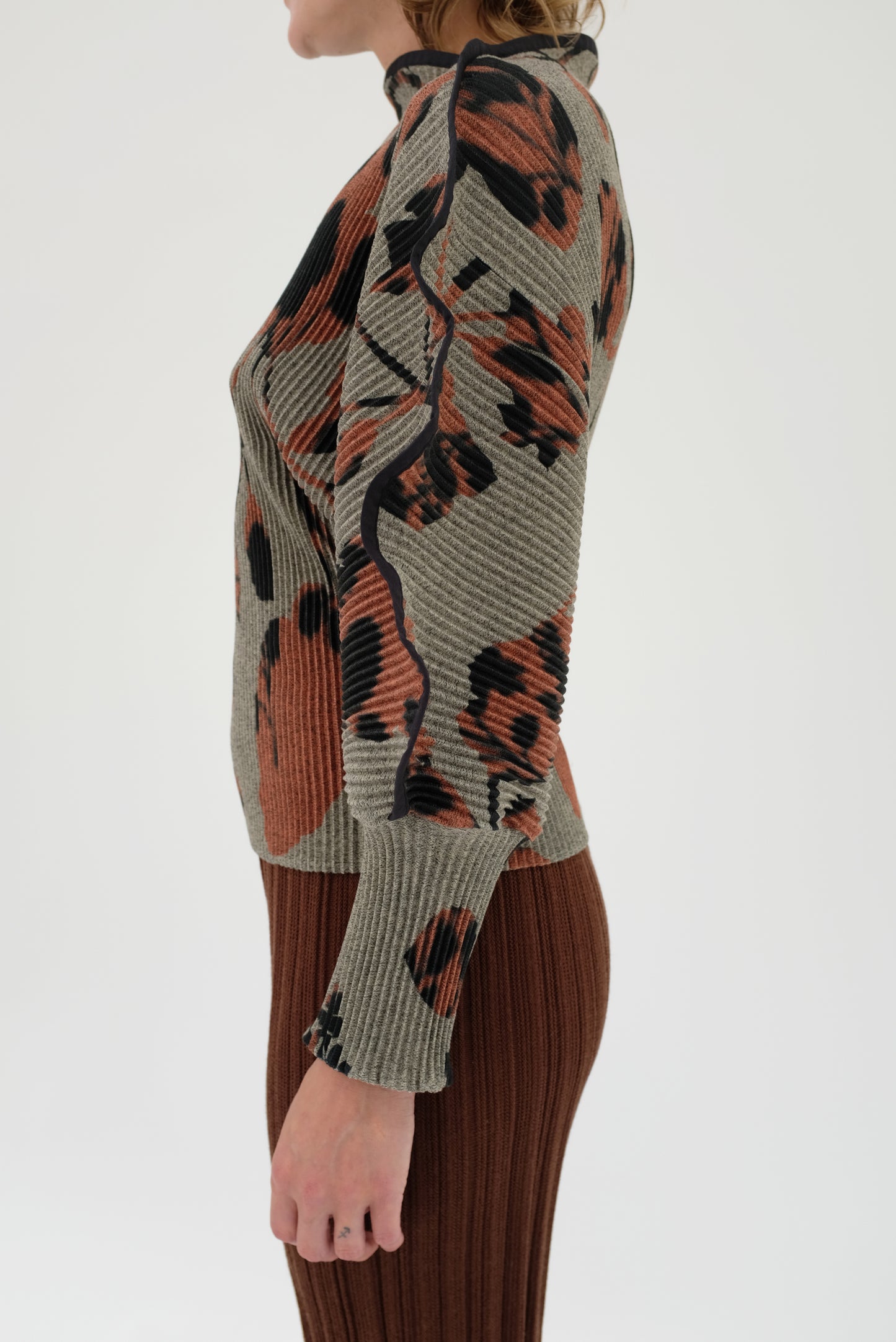 Julia Heuer Radok Pleated Knit Pullover Ingrid