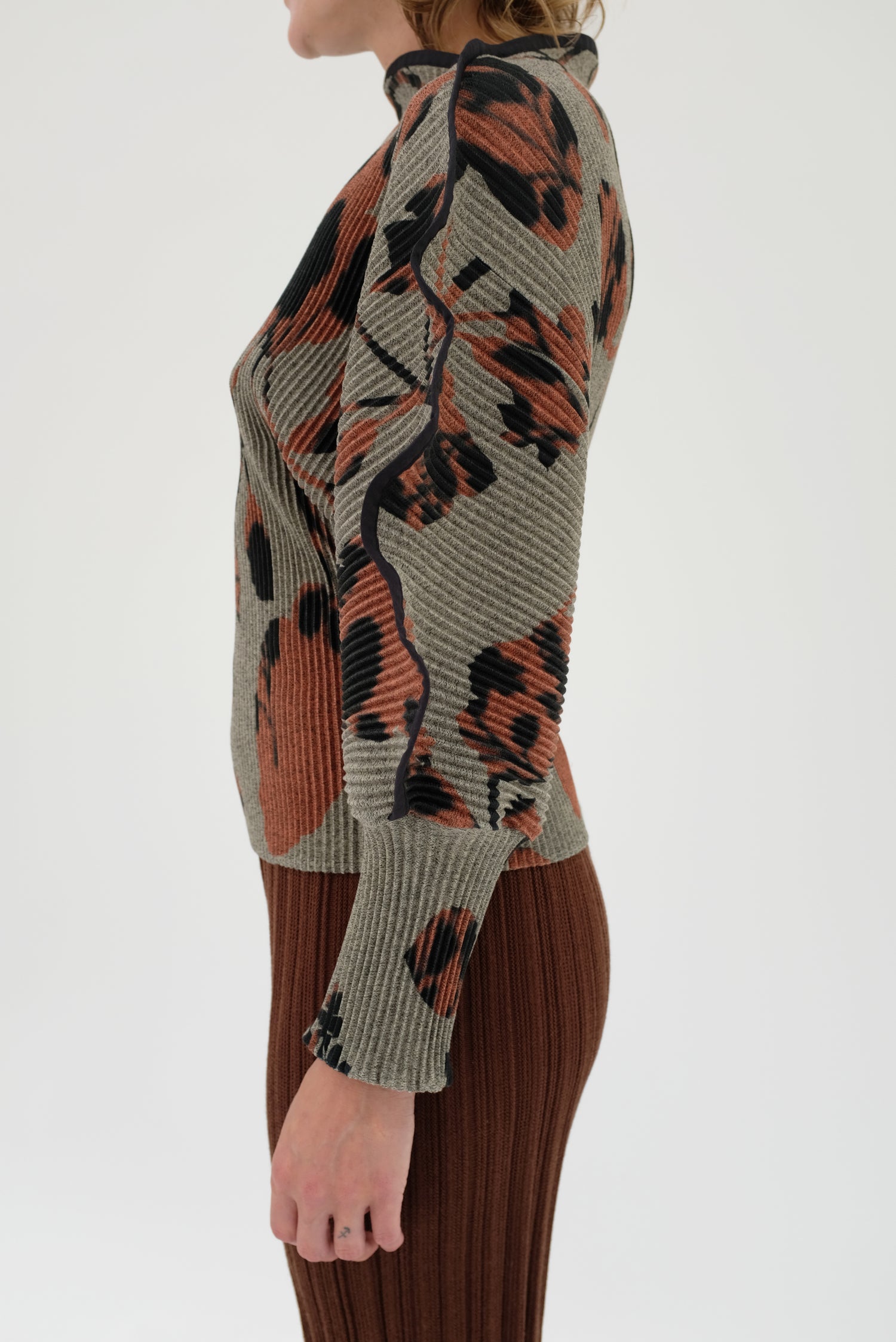 Julia Heuer Radok Pleated Knit Pullover Ingrid