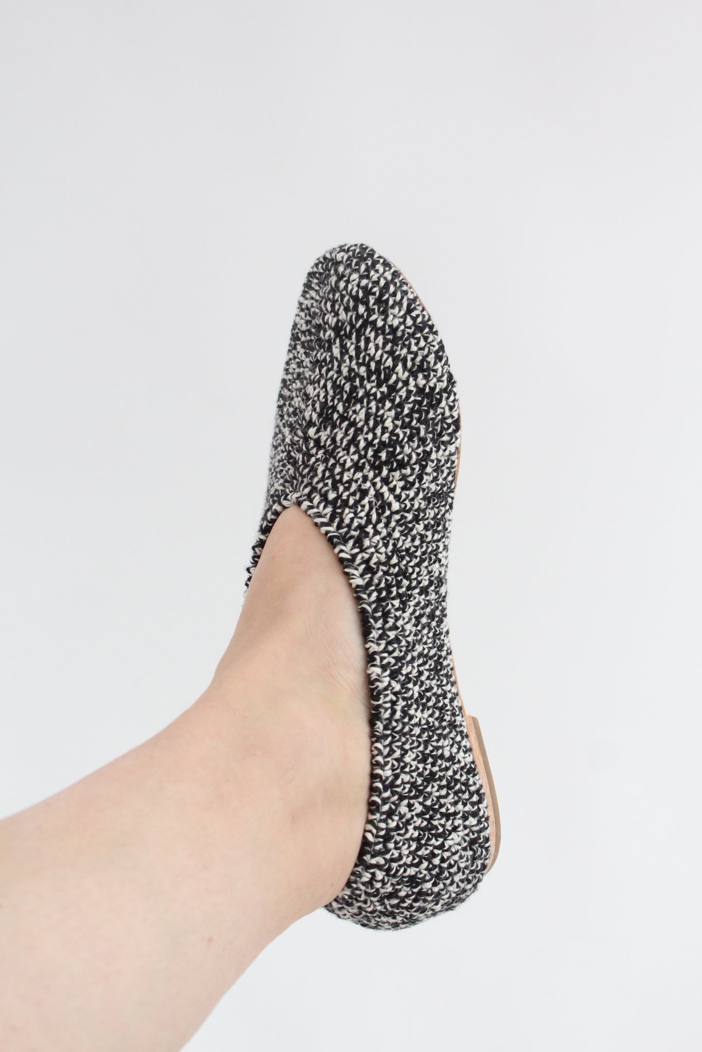 Beklina Crochet Ballet Flats Black/White
