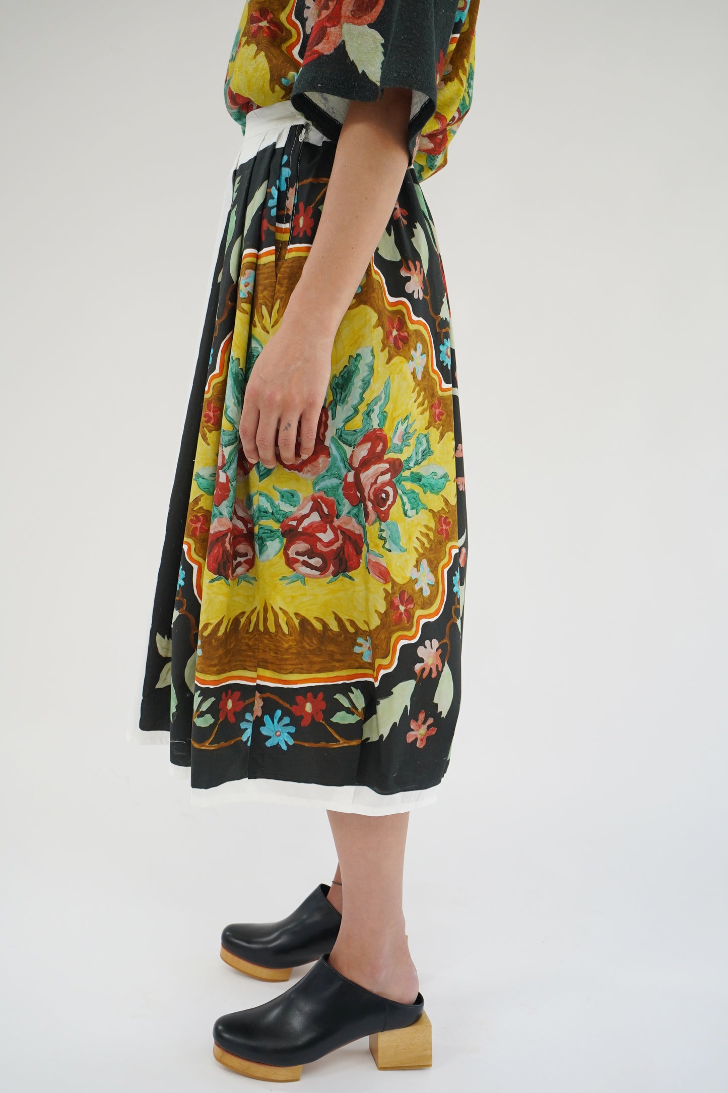 Anntian Painted Flowers Skirt