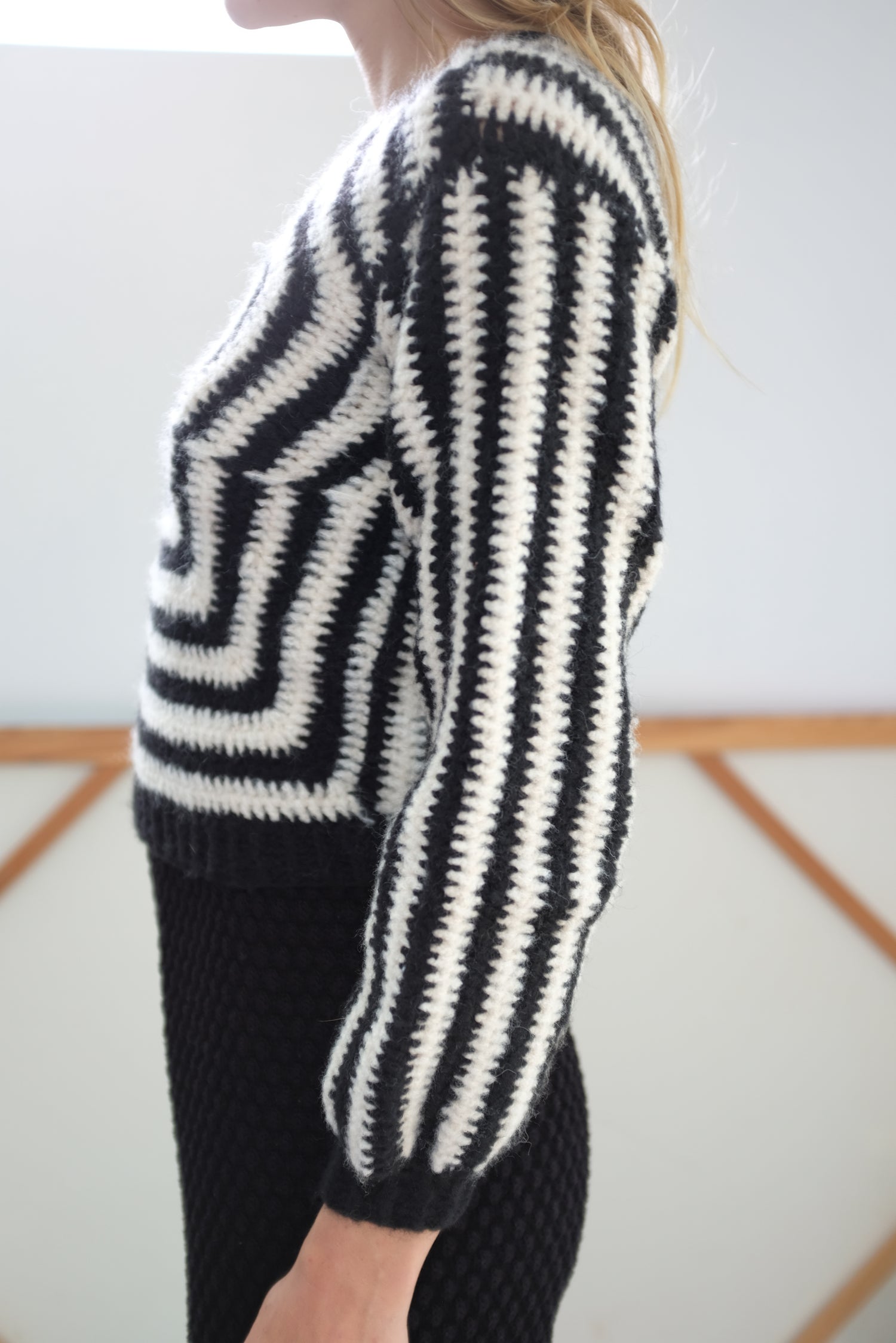 Tach Antar Crochet Top Black/White