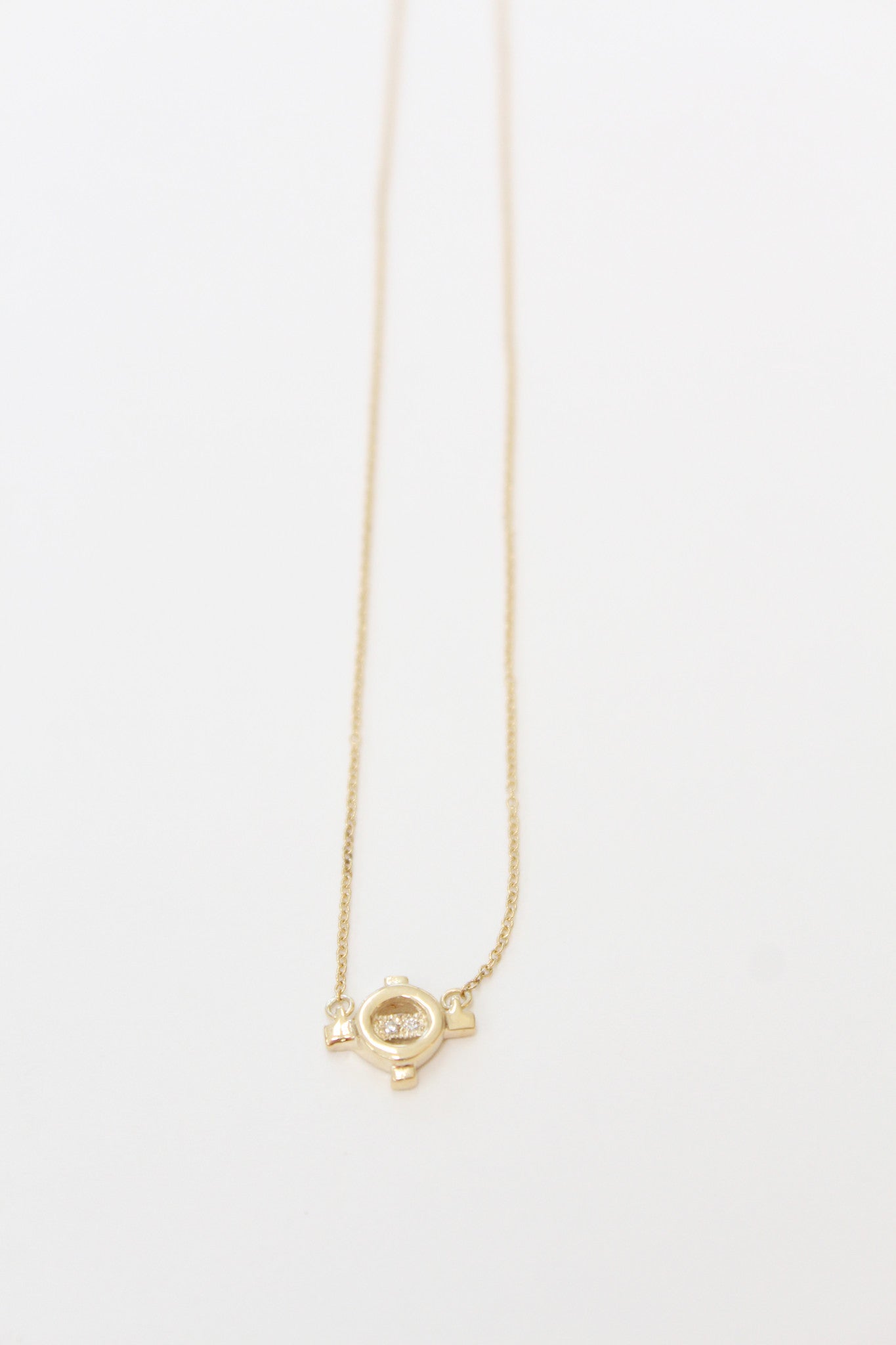 Aesa Star Elipse Pendant Necklace 10k Gold / Beklina