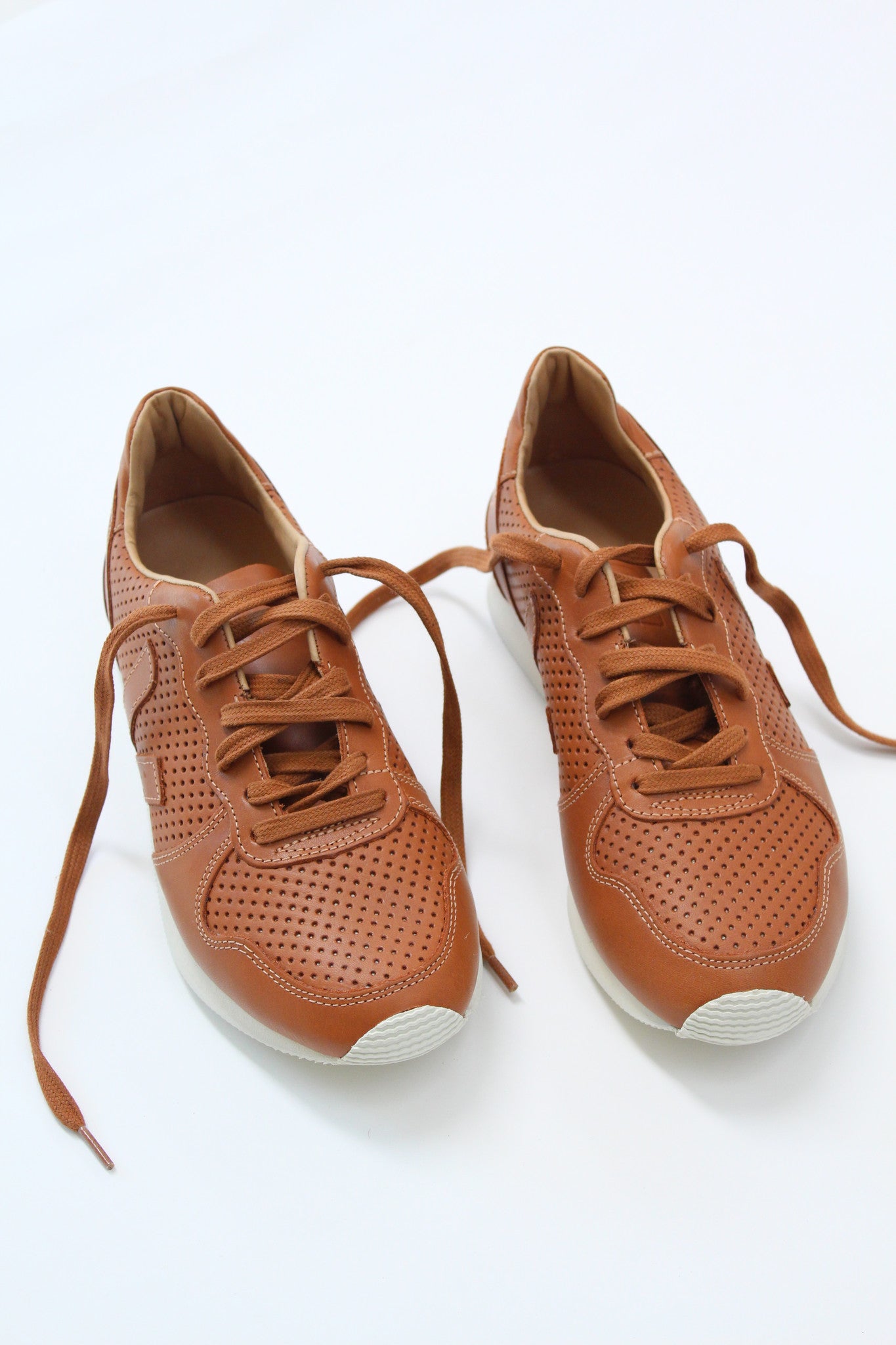 Beklina Veja Holiday Low Top Leather Tuile  Perforated Sneaker