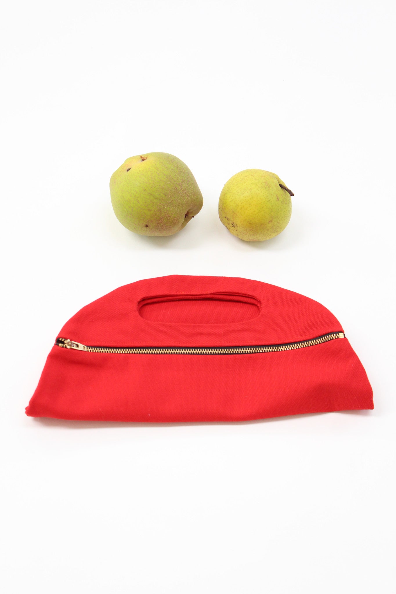 Lotfi Arches Circle Clutch Red / BEKLINA