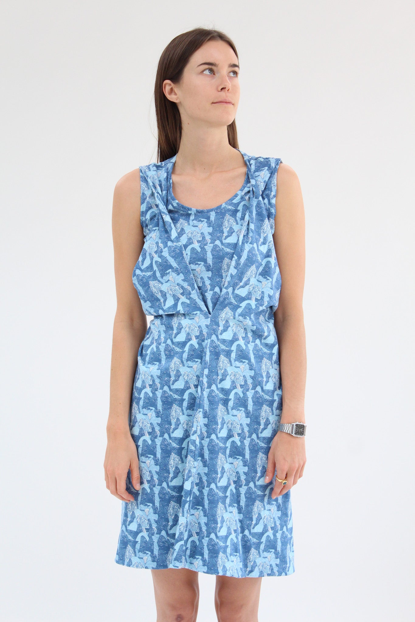 Lina Rennell Criss Cross Jersey Wrap Dress Print / BEKLINA